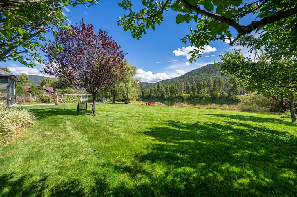 142 Edgewater Drive Libby MT 59923
