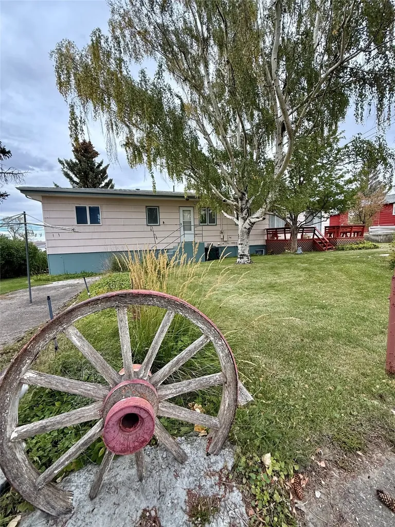 233 4th Avenue SW Cut Bank MT 59427