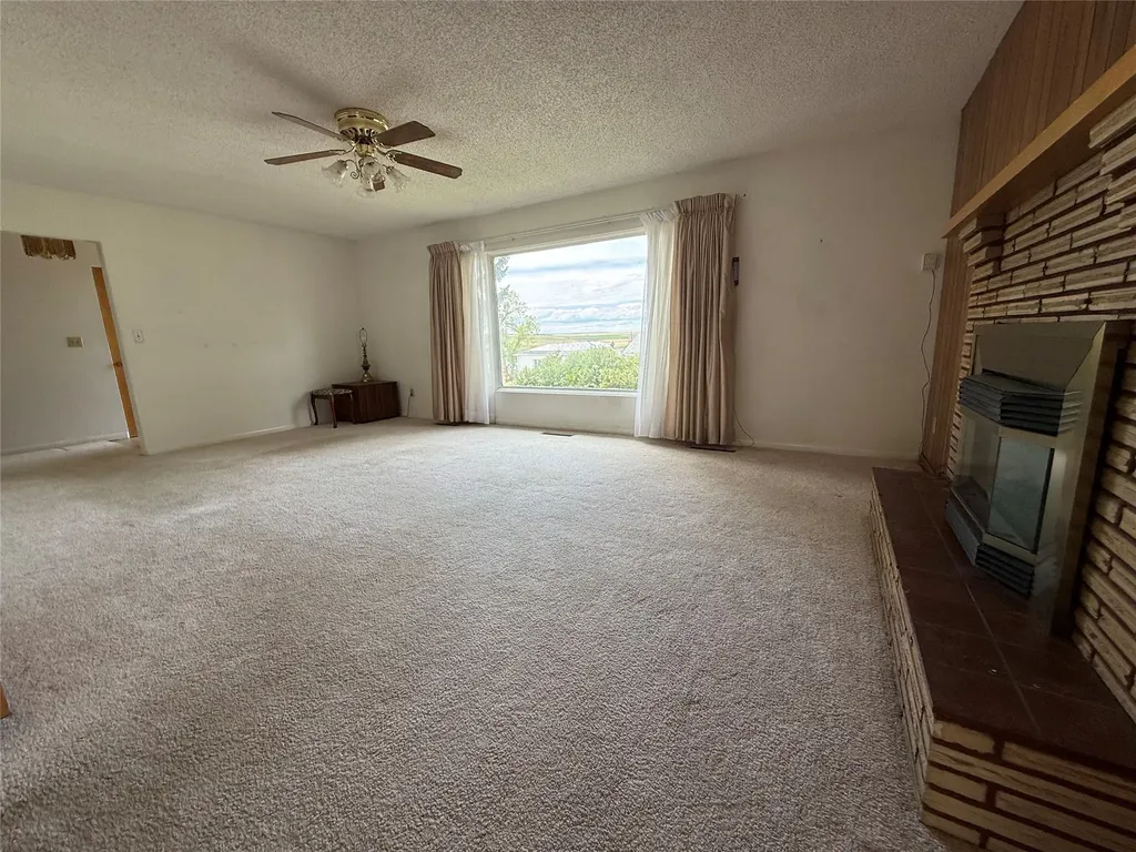233 4th Avenue SW Cut Bank MT 59427