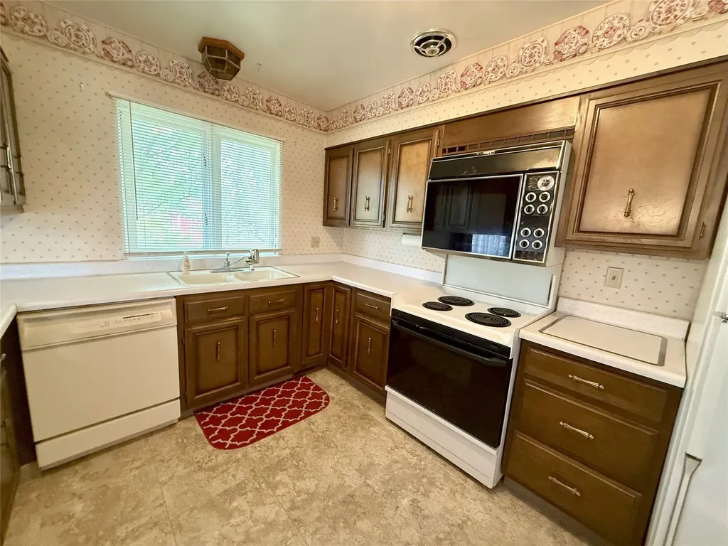 233 4th Avenue SW Cut Bank MT 59427