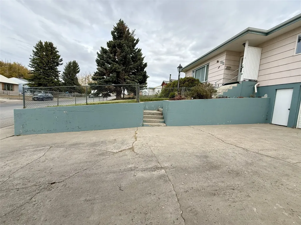 233 4th Avenue SW Cut Bank MT 59427