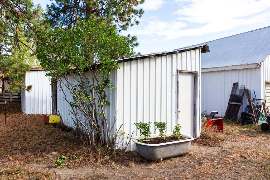 128 Dutch Hill Road Hamilton MT 59840