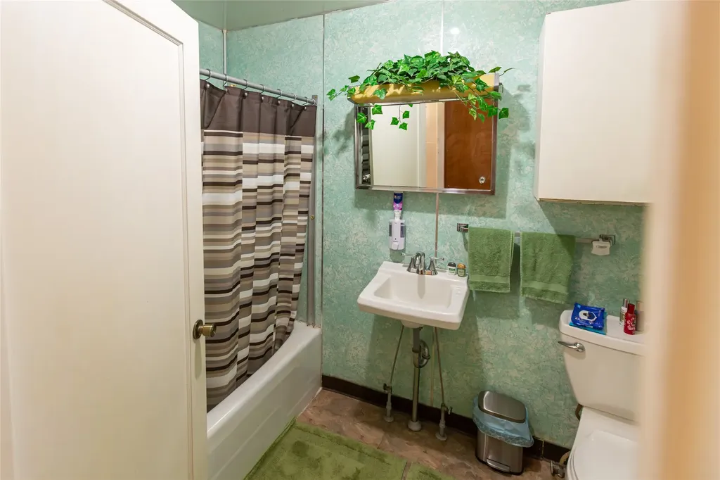 128 Dutch Hill Road Hamilton MT 59840