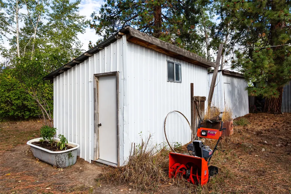 128 Dutch Hill Road Hamilton MT 59840