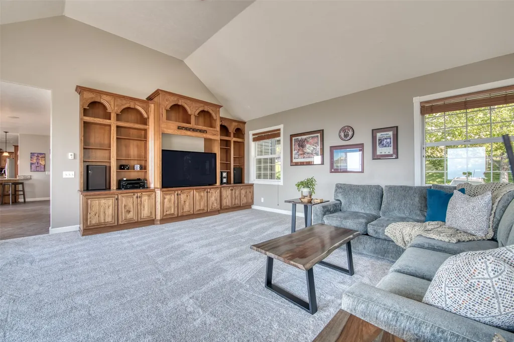 16374 Folsom Road Florence MT 59833