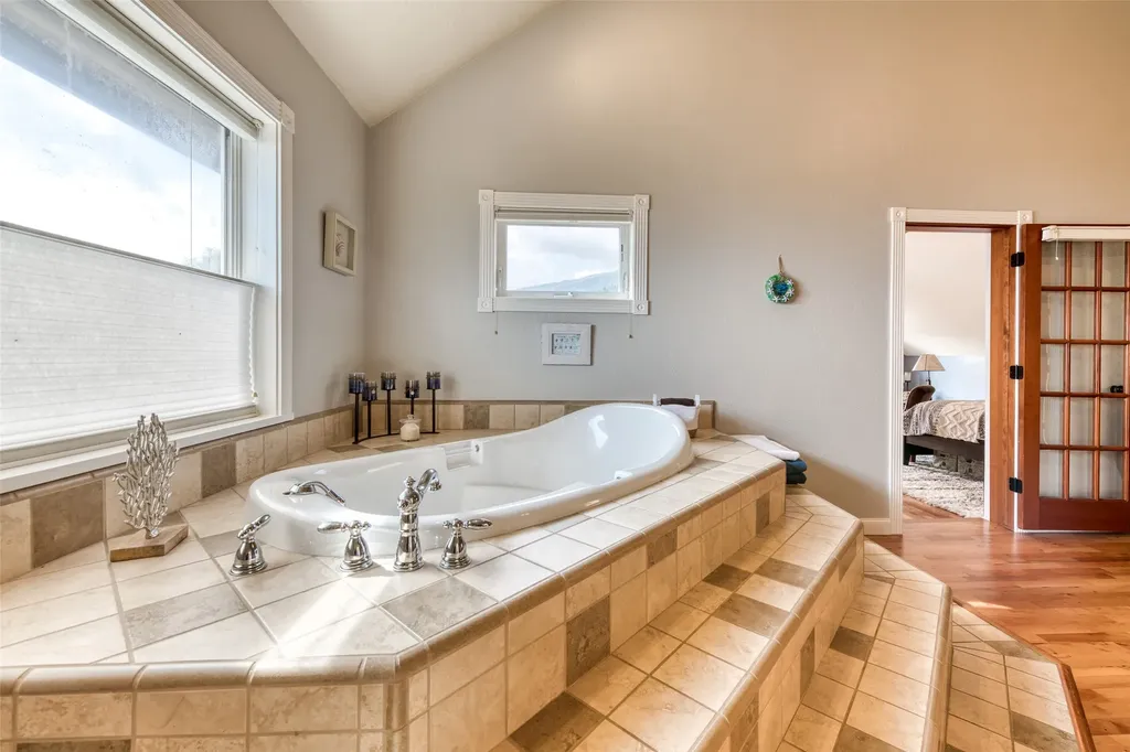 16374 Folsom Road Florence MT 59833