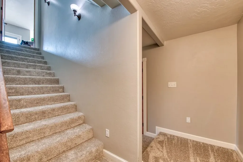 16374 Folsom Road Florence MT 59833