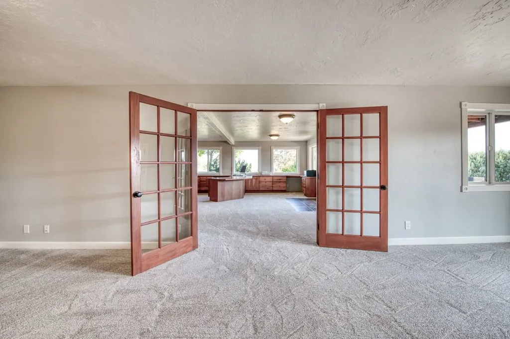 16374 Folsom Road Florence MT 59833