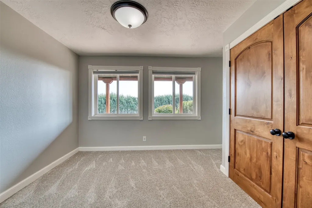 16374 Folsom Road Florence MT 59833
