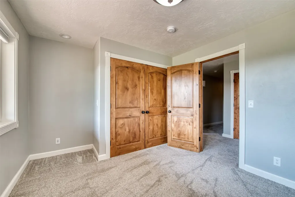 16374 Folsom Road Florence MT 59833