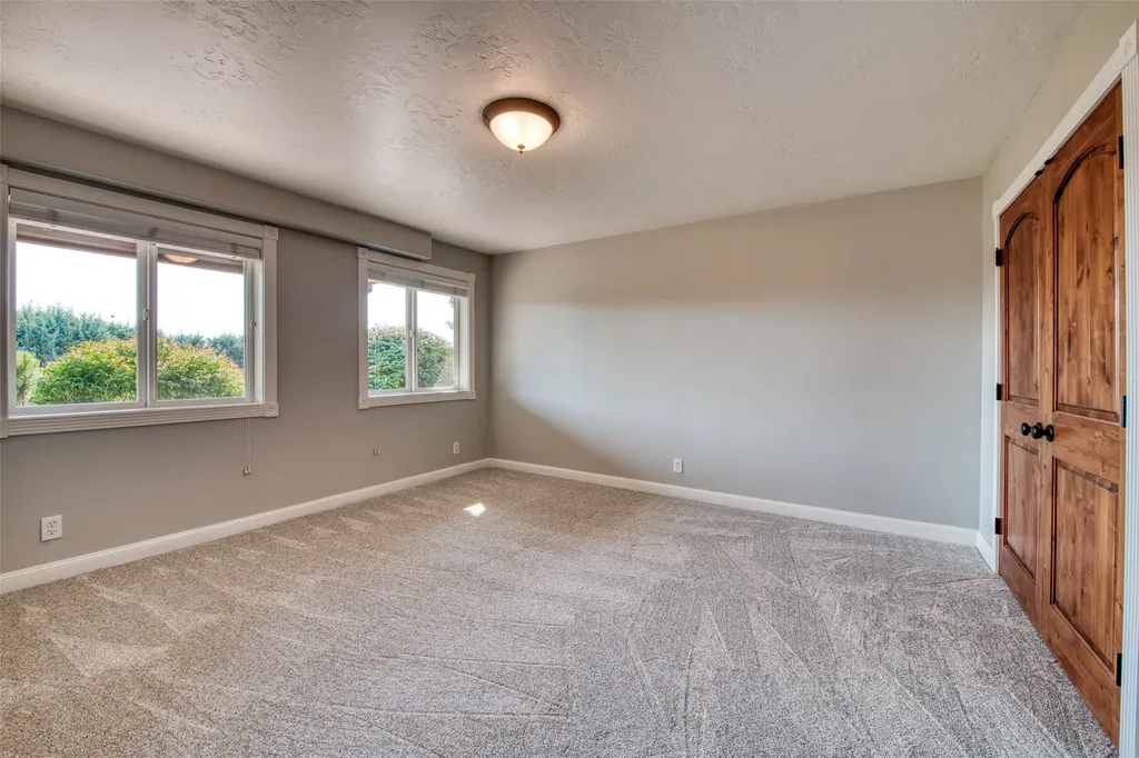 16374 Folsom Road Florence MT 59833