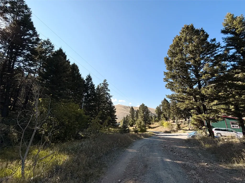21 Platt Gulch Road Jefferson City MT 59638