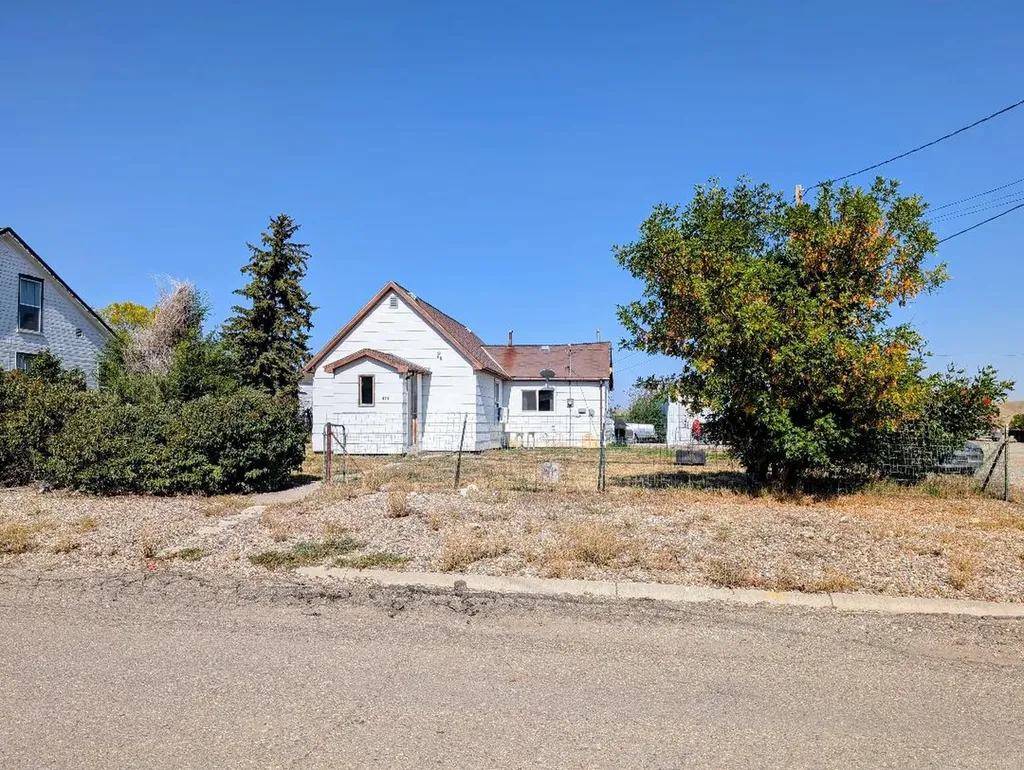 301 1st Street SE Shelby MT 59474