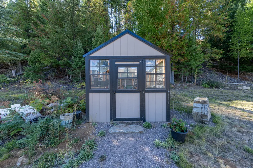 240 Vernon Drive Troy MT 59935