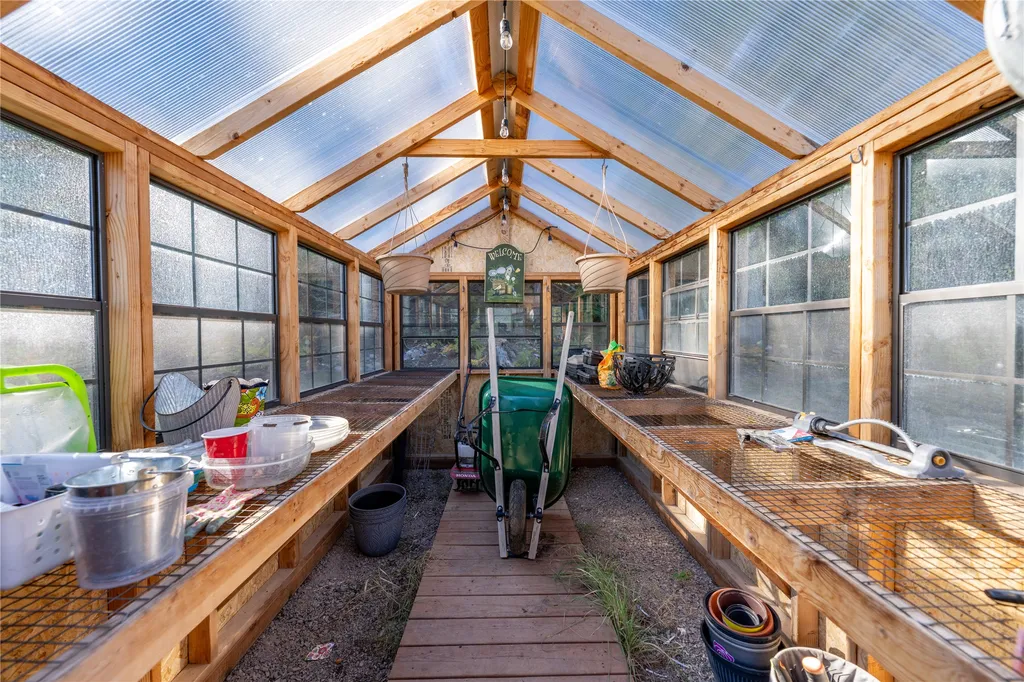 240 Vernon Drive Troy MT 59935