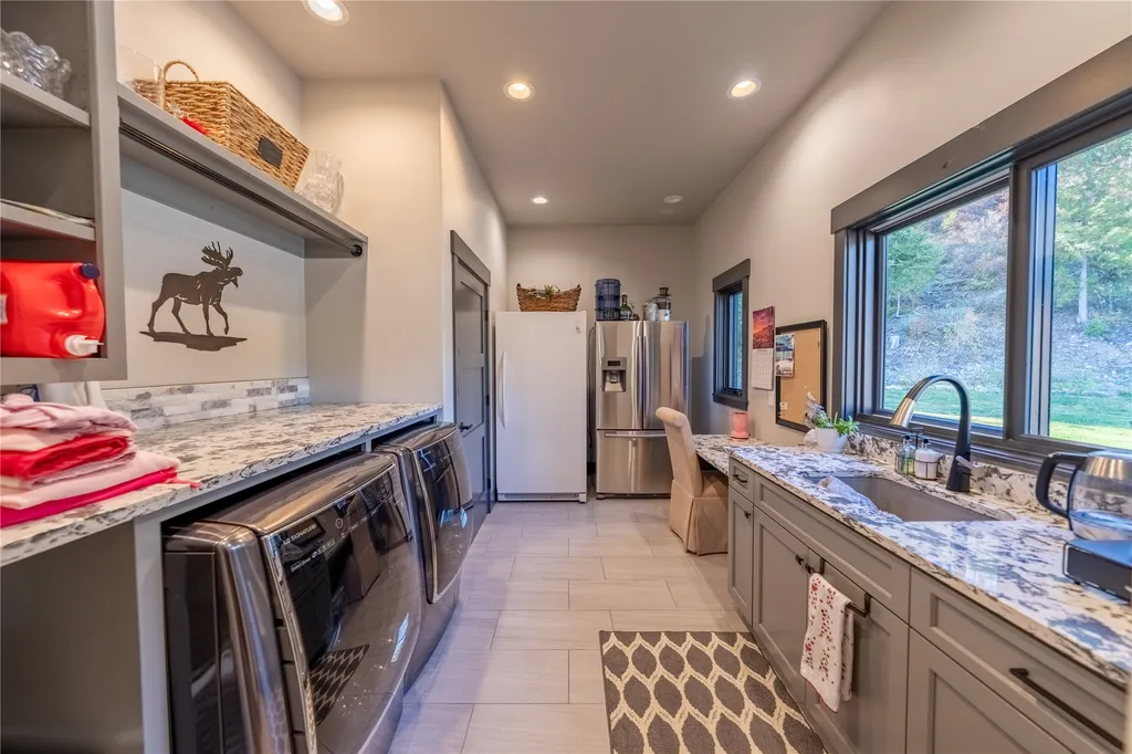 240 Vernon Drive Troy MT 59935
