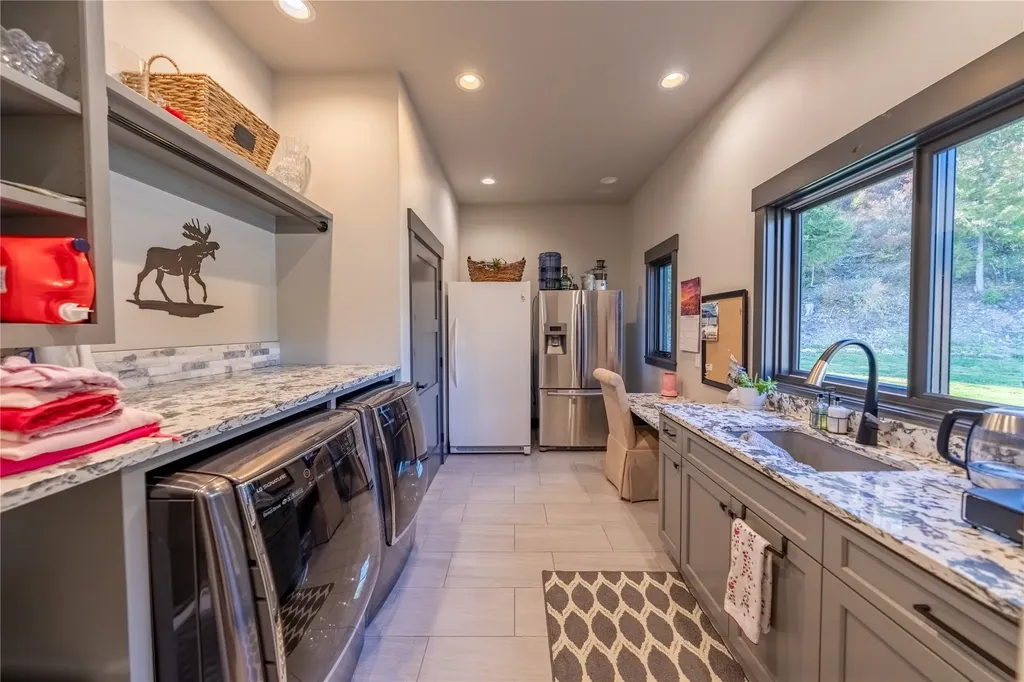240 Vernon Drive Troy MT 59935