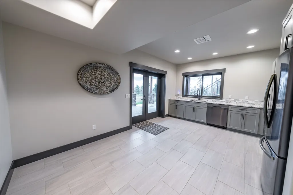 240 Vernon Drive Troy MT 59935