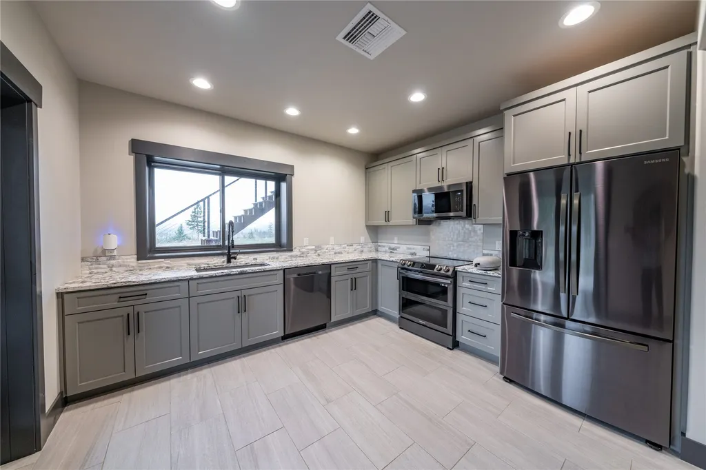 240 Vernon Drive Troy MT 59935