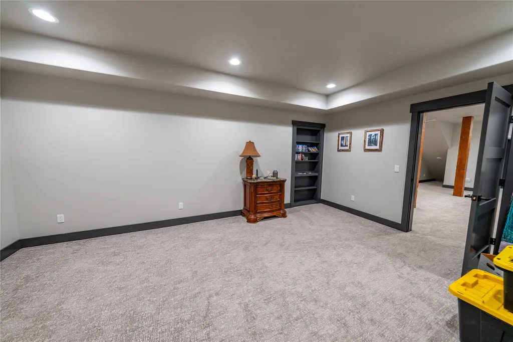 240 Vernon Drive Troy MT 59935