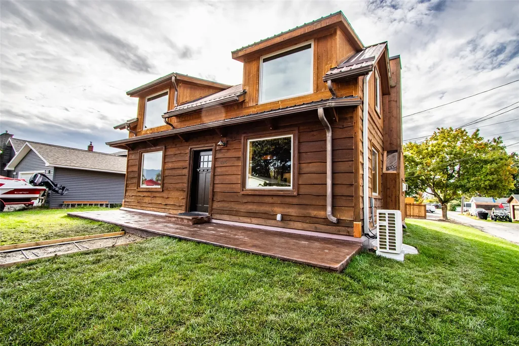 826 11th Street E Kalispell MT 59901