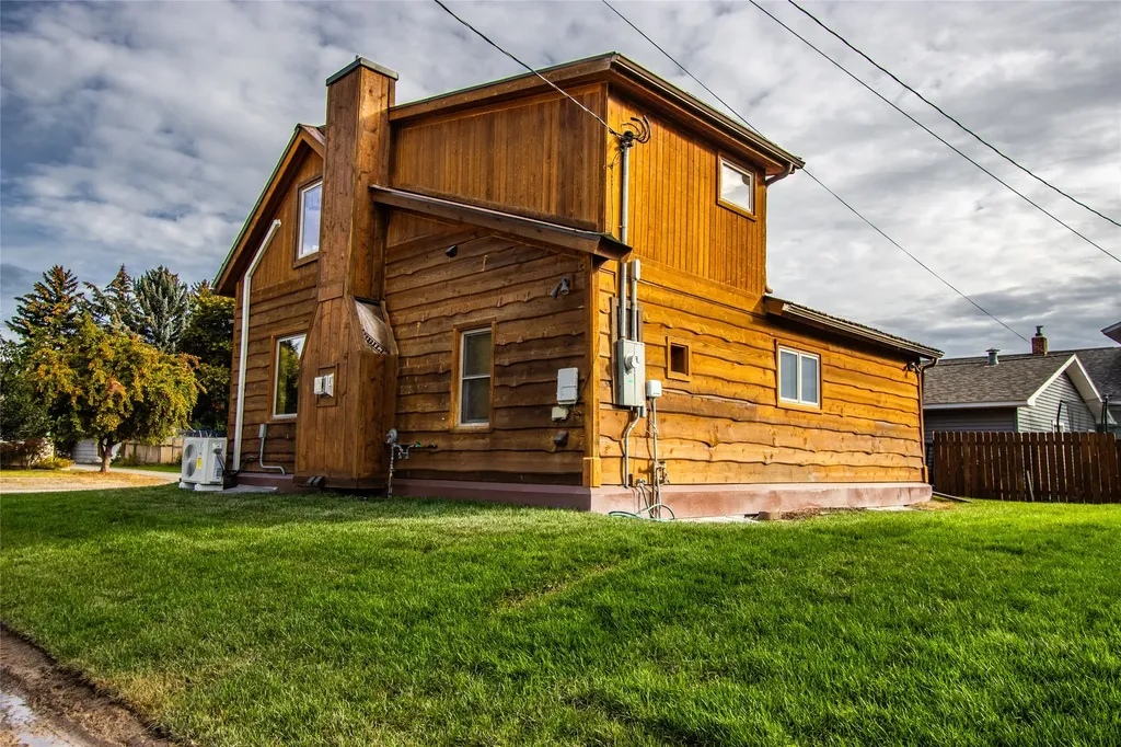 826 11th Street E Kalispell MT 59901