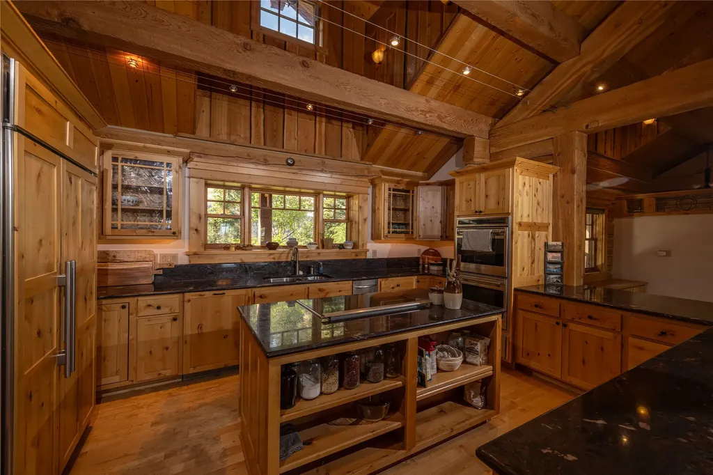 8337 Lamar Trail Florence MT 59833