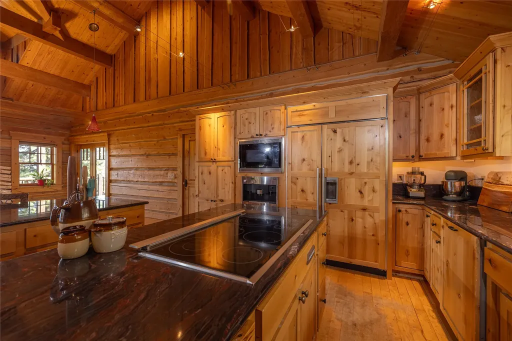 8337 Lamar Trail Florence MT 59833