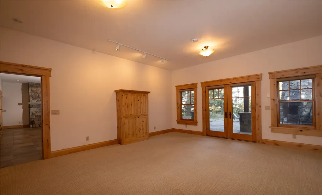 8337 Lamar Trail Florence MT 59833