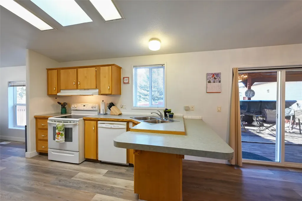 100 7th Street W Superior MT 59872