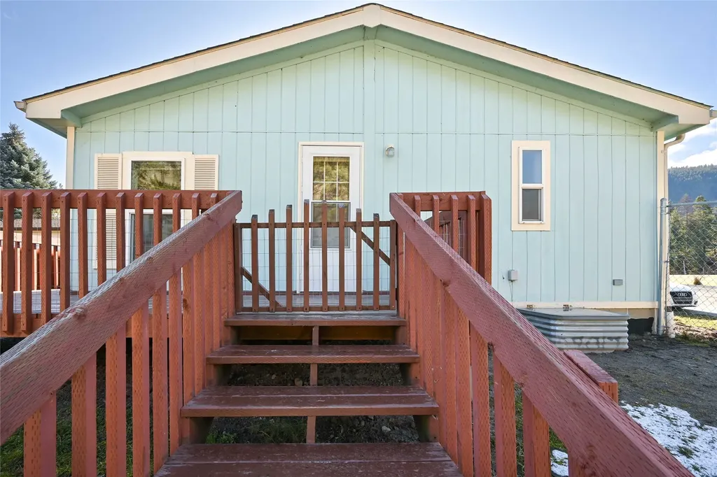 100 7th Street W Superior MT 59872