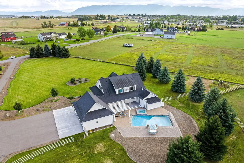 1280 Quarter Horse Lane Kalispell MT 59901
