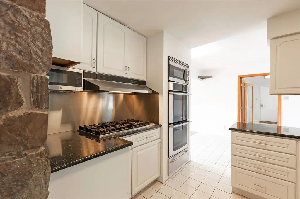 411 W River Road Hamilton MT 59840