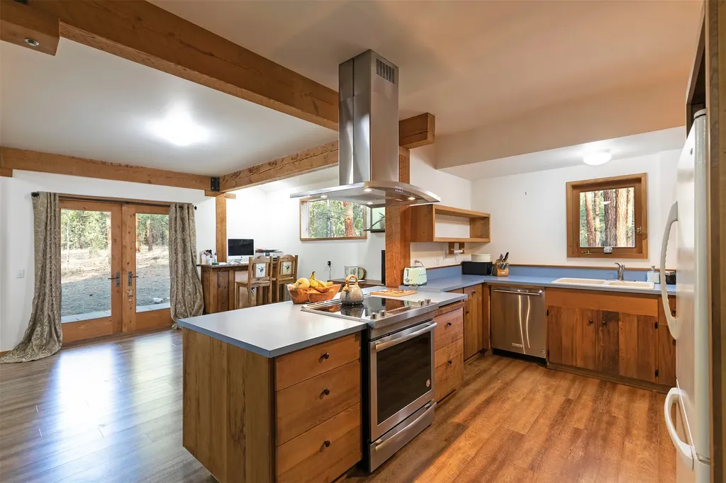 704 Sheafman Creek Road Hamilton MT 59840