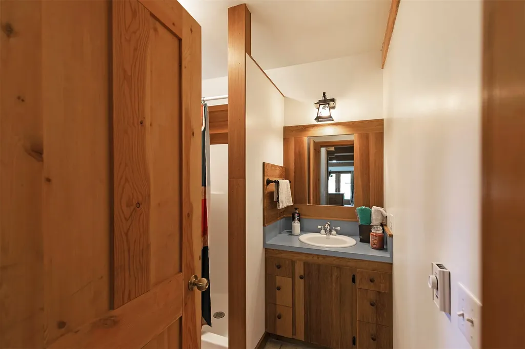 704 Sheafman Creek Road Hamilton MT 59840