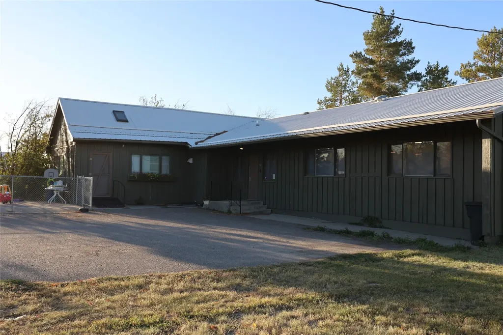 507 Teton Avenue Valier MT 59486