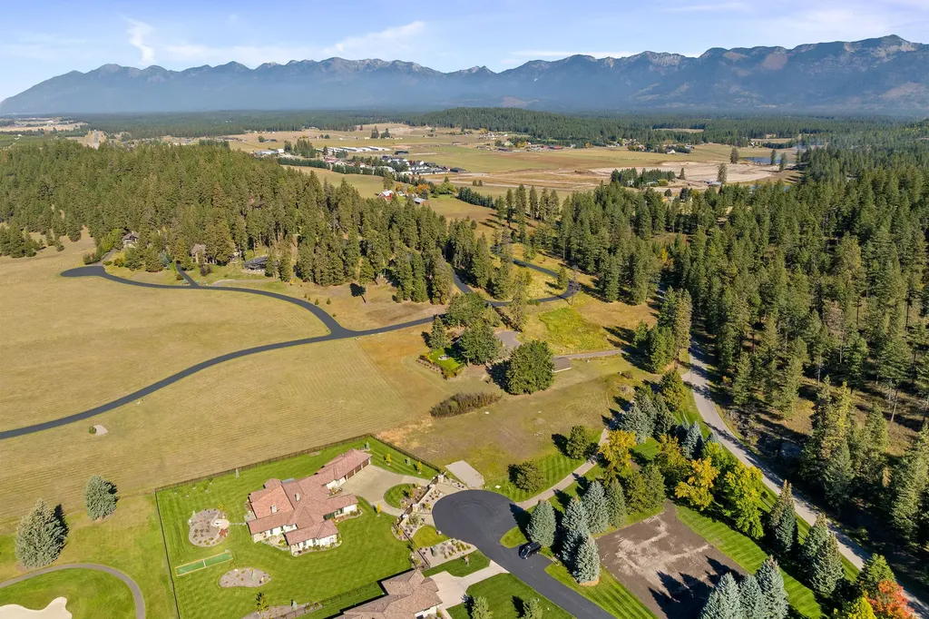 351 Chapman Lane Bigfork MT 59911
