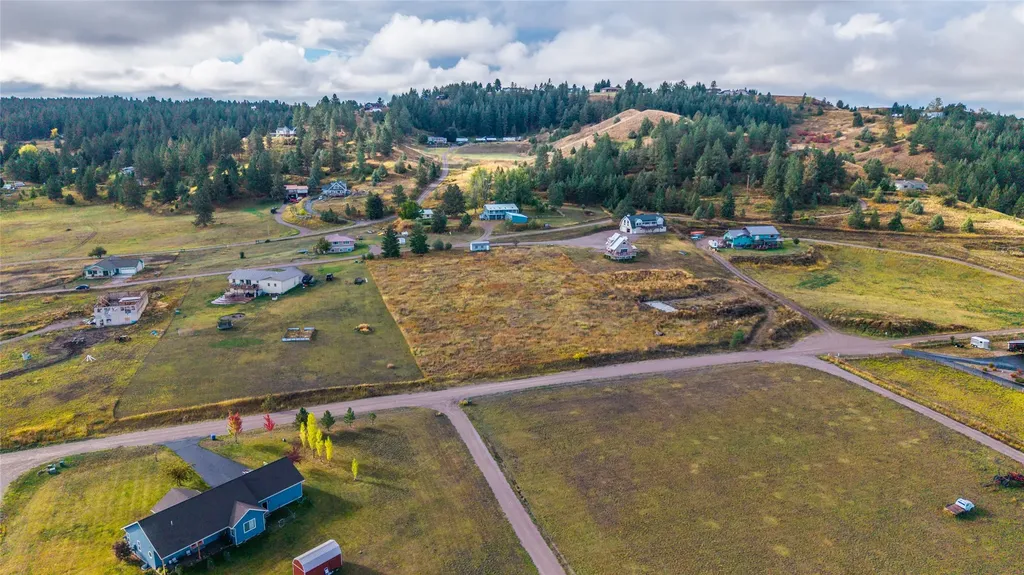 35208 Anna Lee Lane Polson MT 59860
