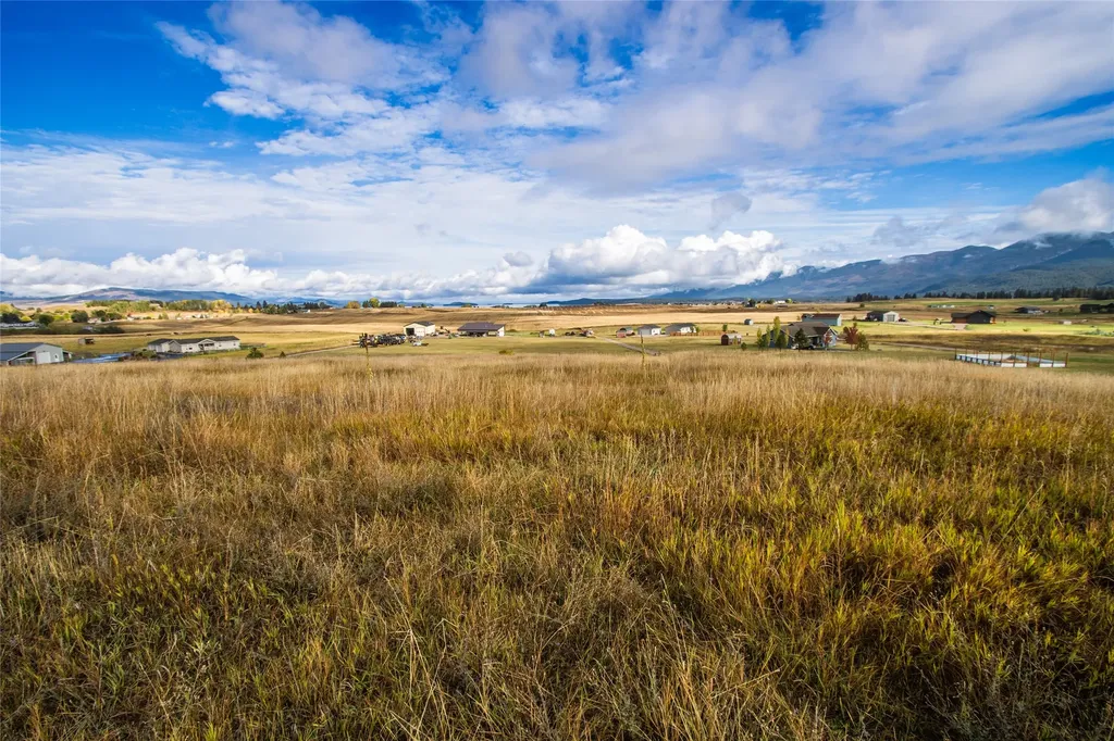 35208 Anna Lee Lane Polson MT 59860