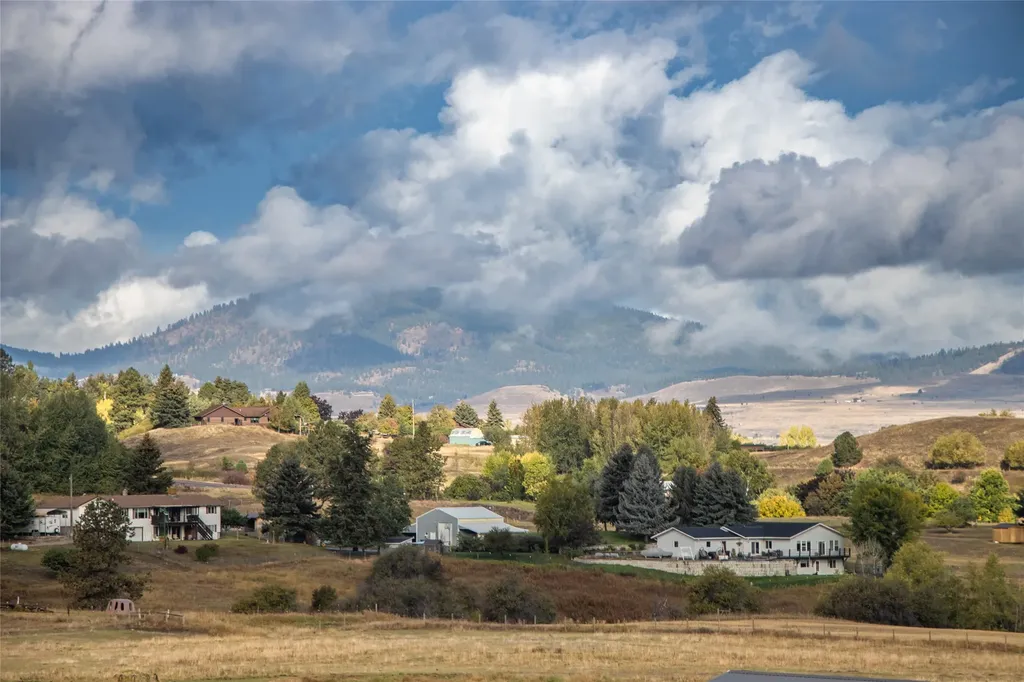 35208 Anna Lee Lane Polson MT 59860
