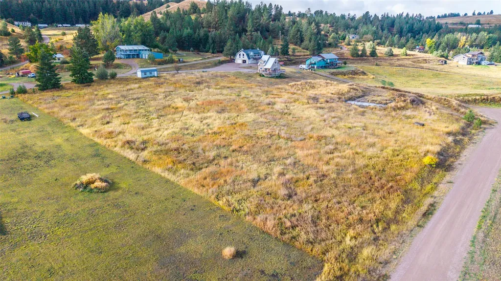35208 Anna Lee Lane Polson MT 59860