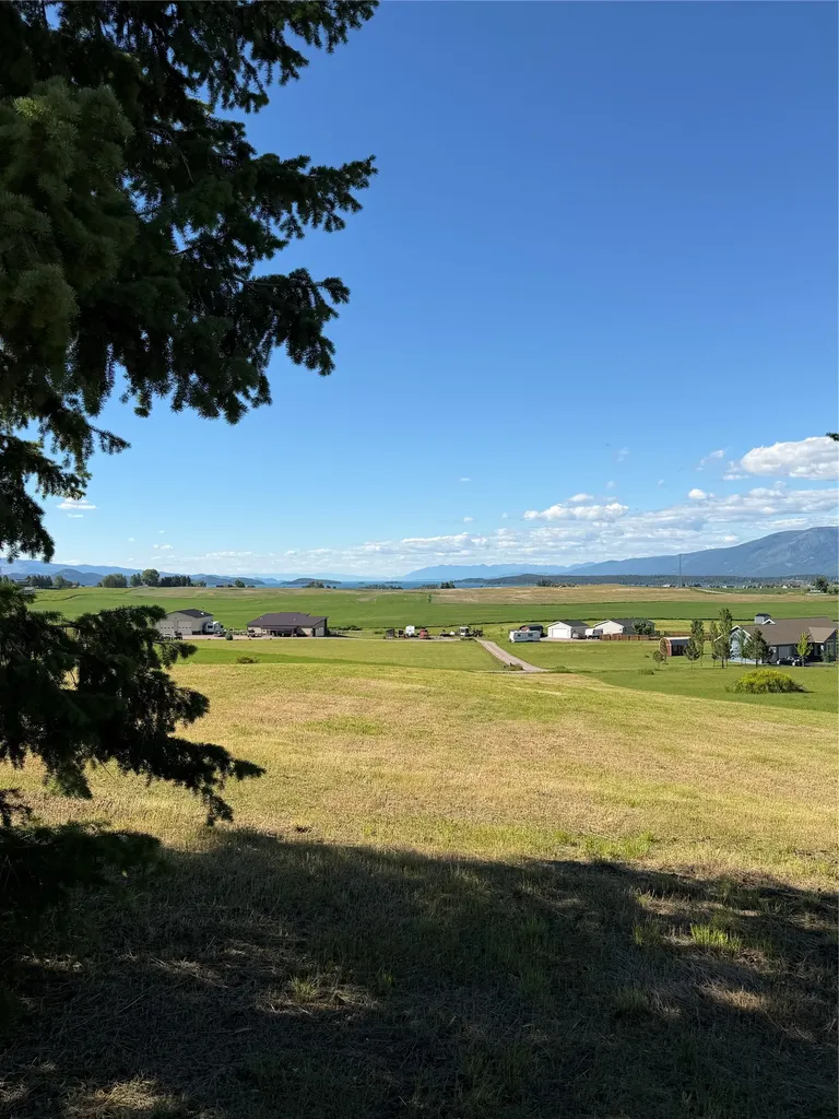 35208 Anna Lee Lane Polson MT 59860