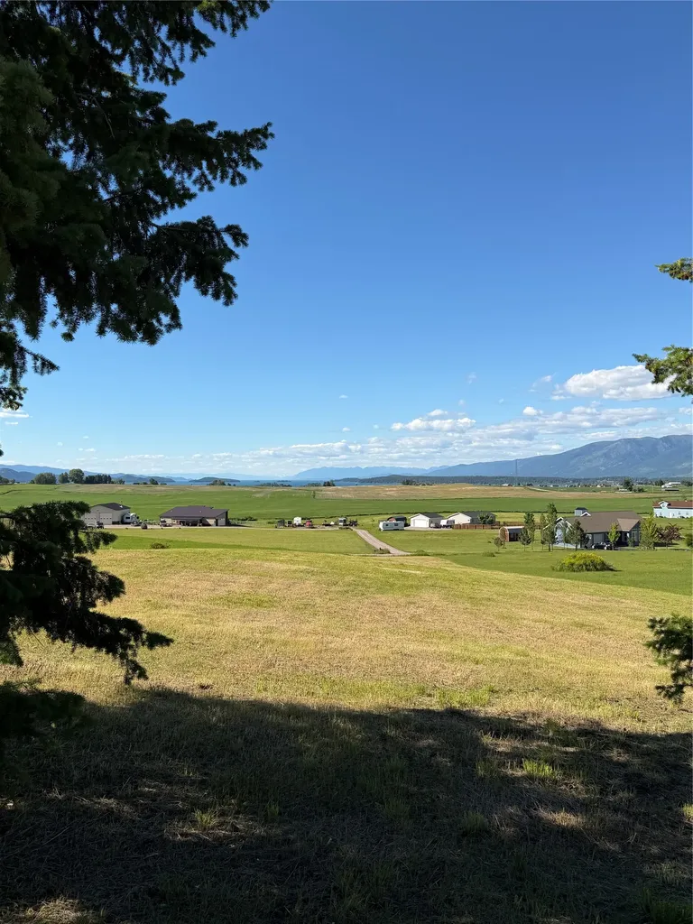 35208 Anna Lee Lane Polson MT 59860