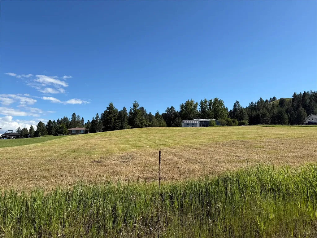 35208 Anna Lee Lane Polson MT 59860