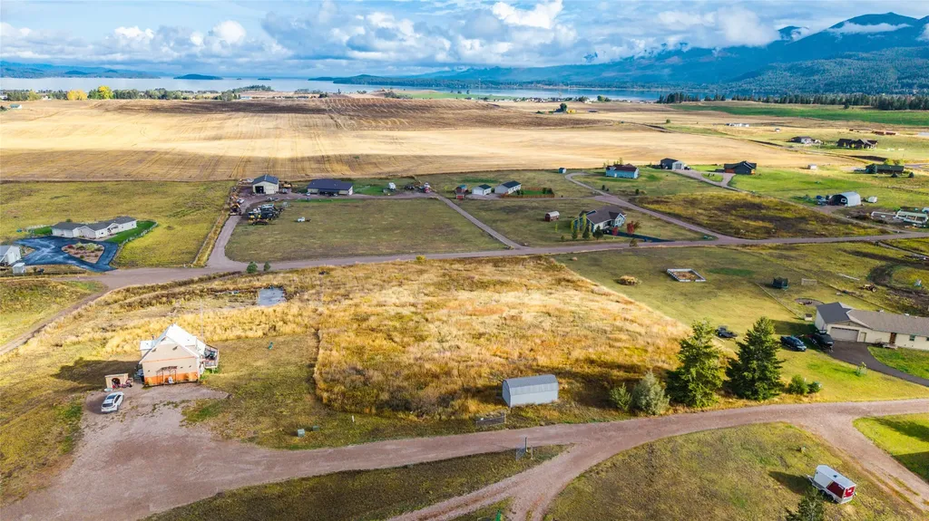 35208 Anna Lee Lane Polson MT 59860