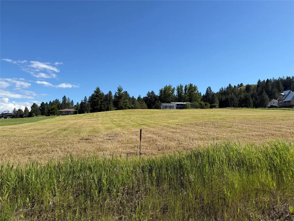 35208 Anna Lee Lane Polson MT 59860