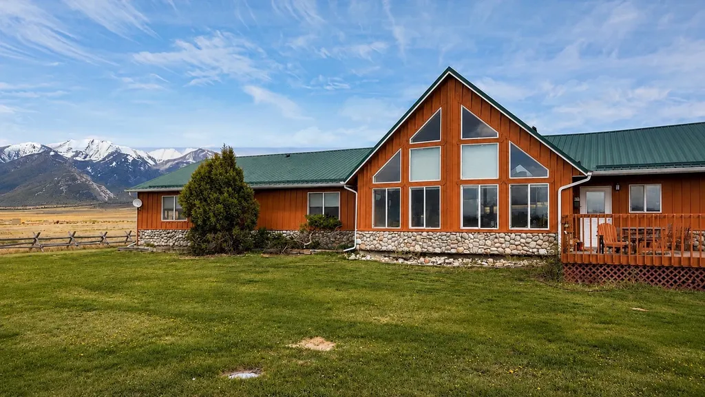 12 Bench Road Whitehall MT 59759