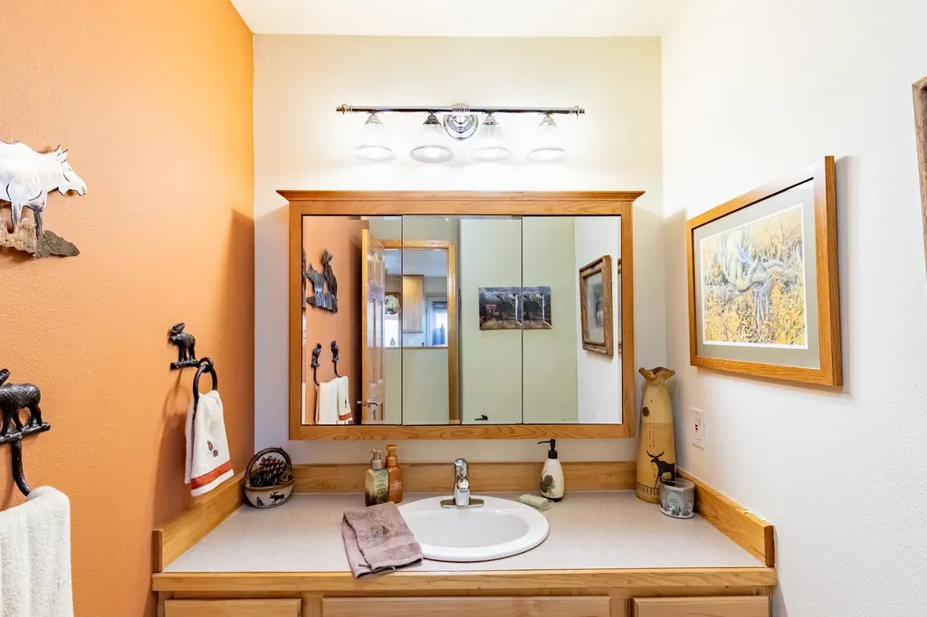 12 Bench Road Whitehall MT 59759