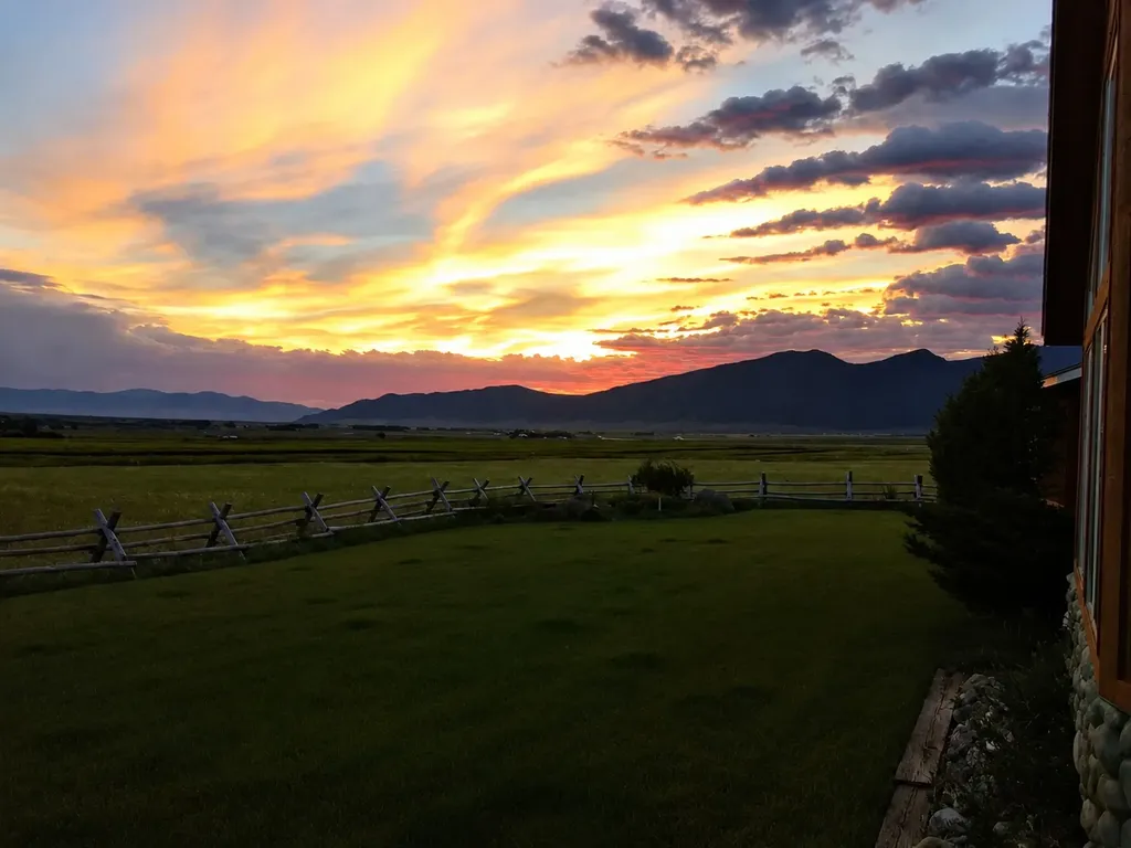 12 Bench Road Whitehall MT 59759