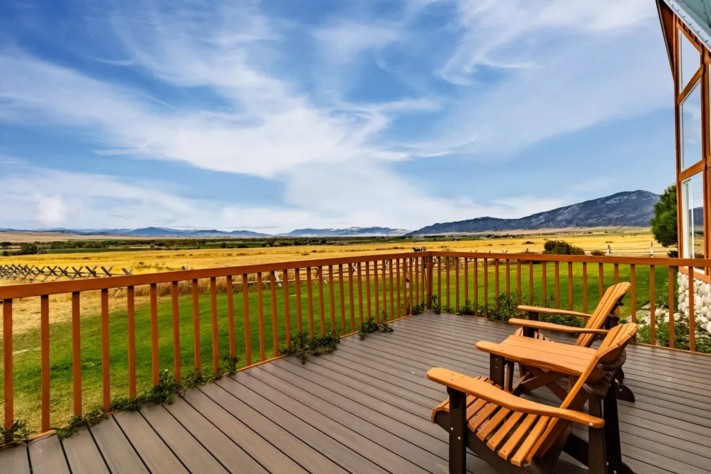 12 Bench Road Whitehall MT 59759